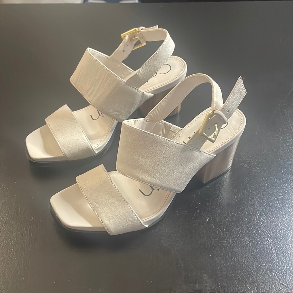 Calvin Klein white leather sandal with brown marble block heel. Size 6.